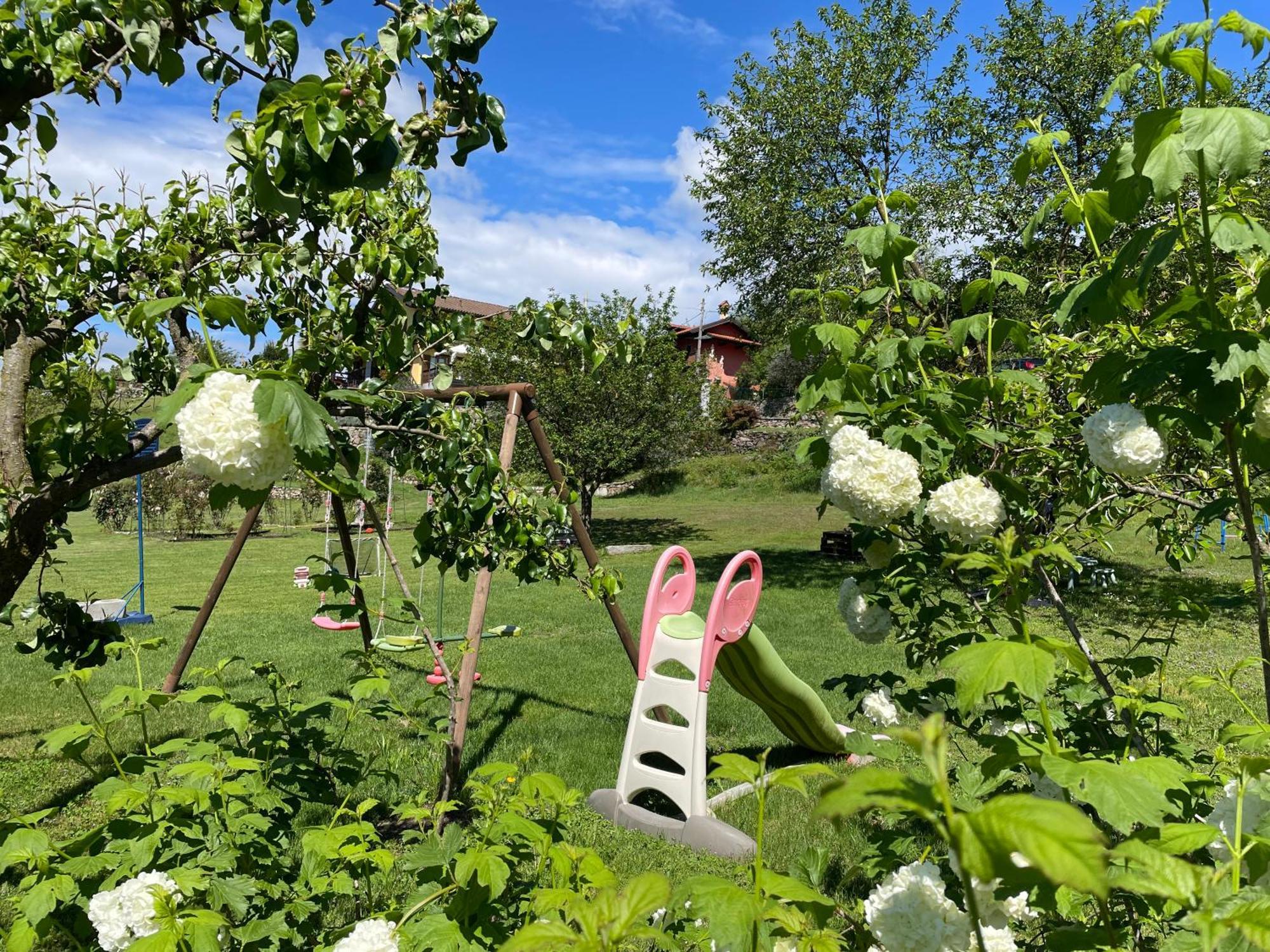 Bb10 Oasi Guest House Arona Eksteriør bilde